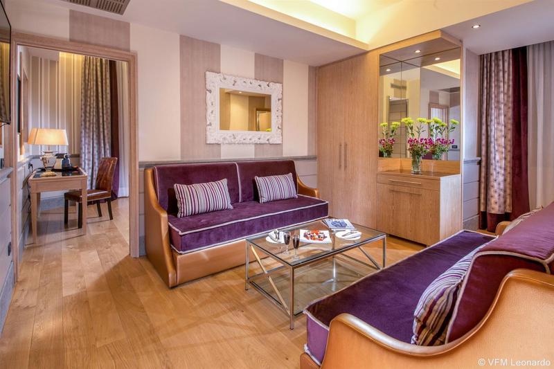 Hotel At The Spanish Steps View Rom